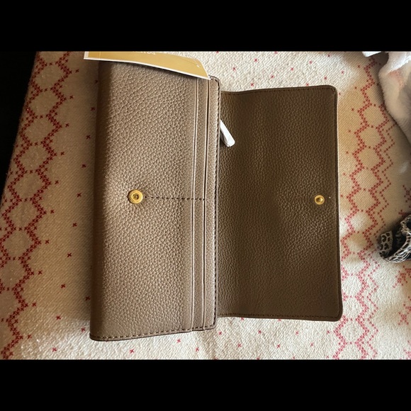 Mk wallet
NWT - Picture 2 of 2